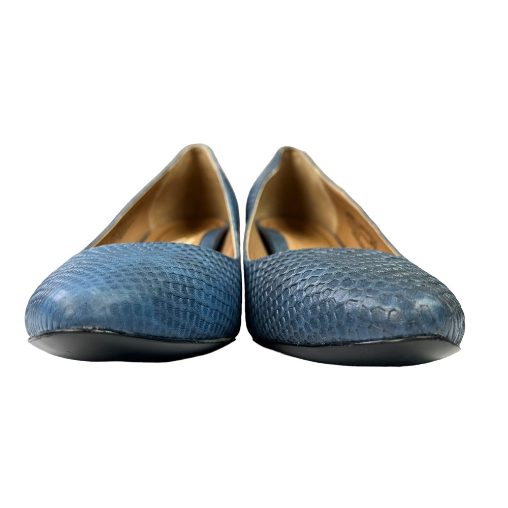 Vionic Blue Textured Heels - Picture 7 of 11